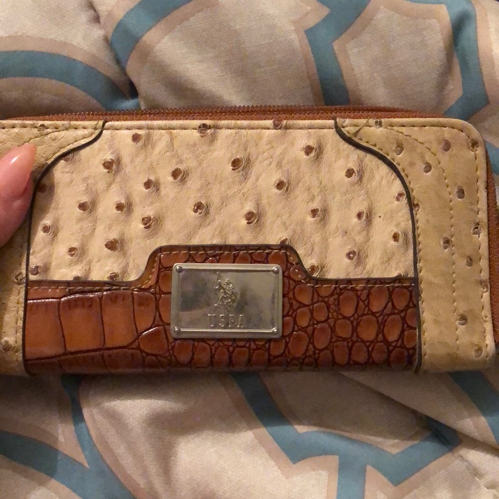 Wallet - Picture 2 of 2